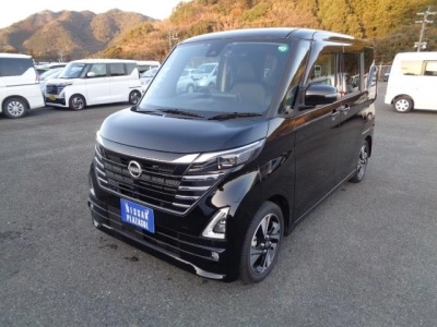NISSAN ROOX