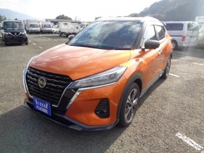 NISSAN KICKS