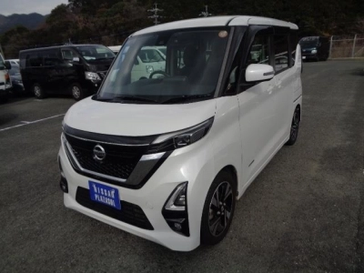 NISSAN ROOX