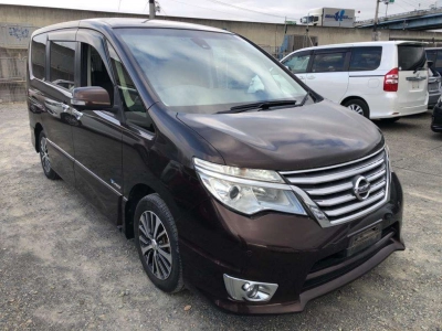 NISSAN SERENA