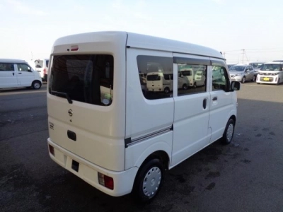 NISSAN NV100 CLIPPER