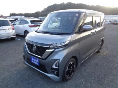NISSAN ROOX
