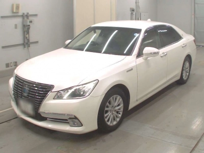 TOYOTA CROWN HYBRID