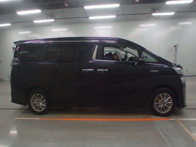 TOYOTA VELLFIRE HYBRID