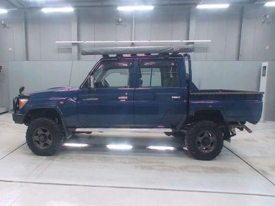 TOYOTA LAND CRUISER 70