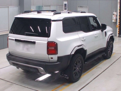 TOYOTA LAND CRUISER 250