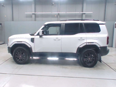 TOYOTA LAND CRUISER 250