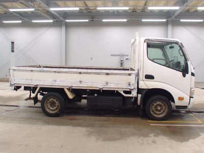 TOYOTA DYNA TRUCK