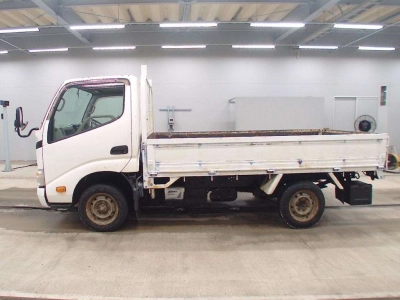 TOYOTA DYNA TRUCK