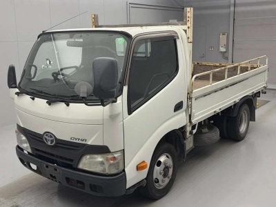 TOYOTA DYNA TRUCK