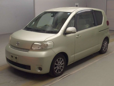 TOYOTA PORTE