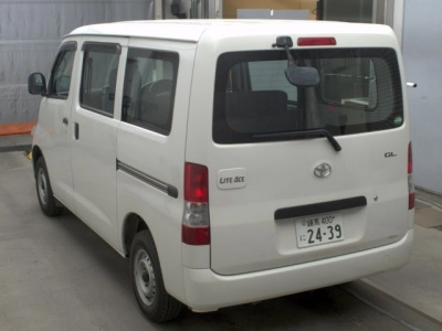 TOYOTA LITE ACE VAN