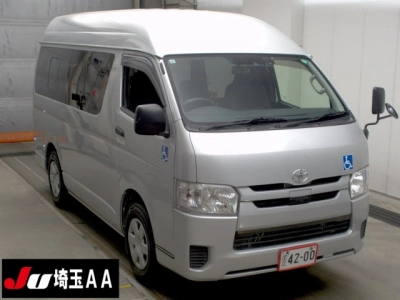 TOYOTA REGIUS VAN