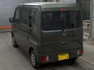 NISSAN CLIPPER VAN