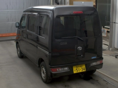 TOYOTA PIXIS VAN