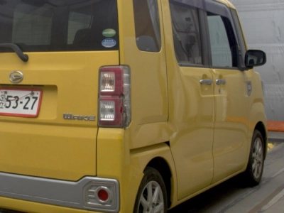 DAIHATSU WAKE