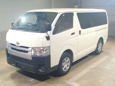 TOYOTA HIACE VAN