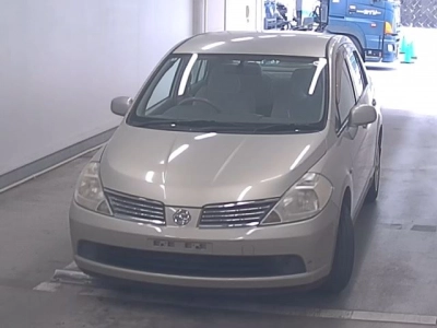 NISSAN TIIDA LATIO