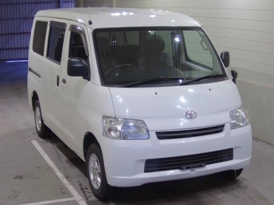 TOYOTA TOWN ACE VAN