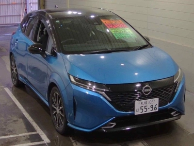 NISSAN AURA