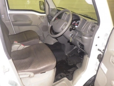 NISSAN NV100 CLIPPER