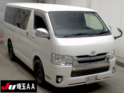 TOYOTA HIACE VAN