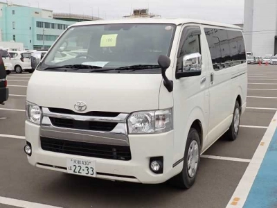 TOYOTA HIACE VAN
