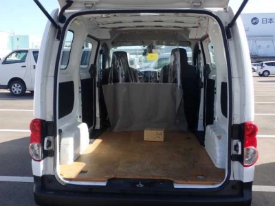 NISSAN NV200 VANETTE VAN
