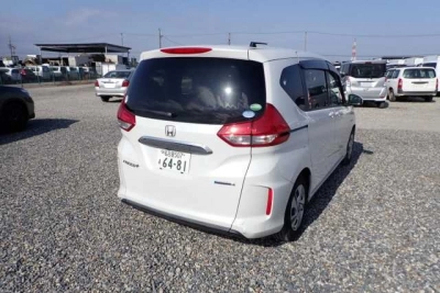 HONDA FREED+
