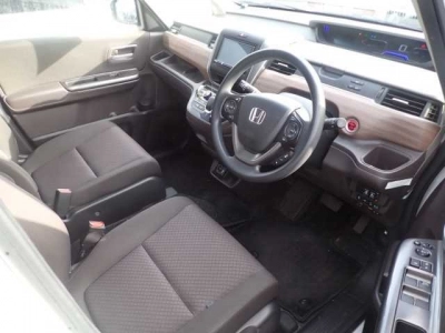 HONDA FREED+