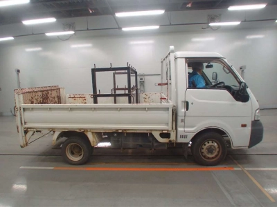 NISSAN VANETTE TRUCK