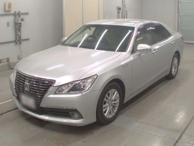 TOYOTA CROWN HYBRID