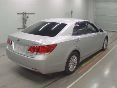 TOYOTA CROWN HYBRID