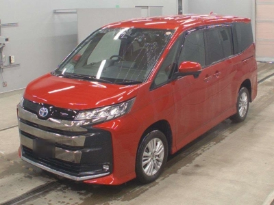 TOYOTA NOAH
