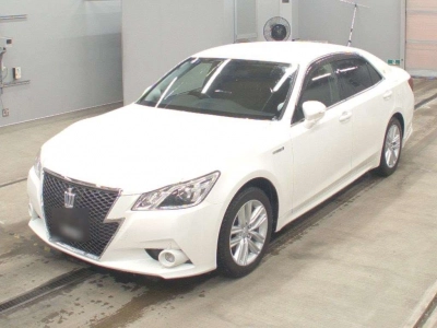 TOYOTA CROWN HYBRID