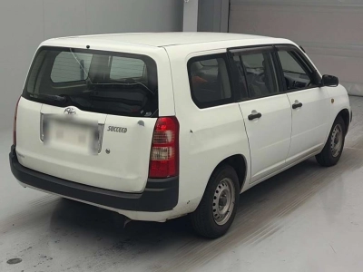 TOYOTA SUCCEED VAN