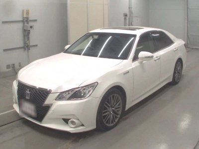 TOYOTA CROWN HYBRID