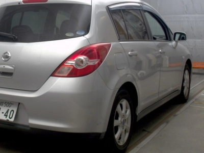 NISSAN TIIDA