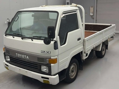TOYOTA HIACE TRUCK