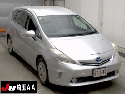 TOYOTA PRIUS ALPHA