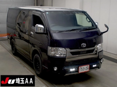 TOYOTA HIACE VAN