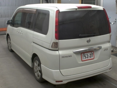NISSAN SERENA