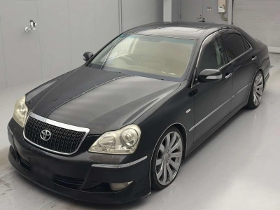 TOYOTA CROWN MAJESTA