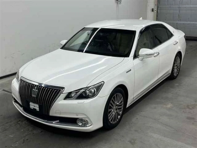 TOYOTA CROWN MAJESTA