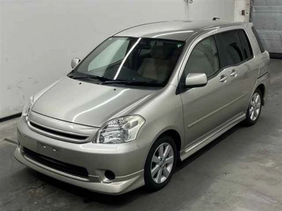 TOYOTA RAUM