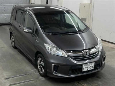 HONDA FREED HYBRID