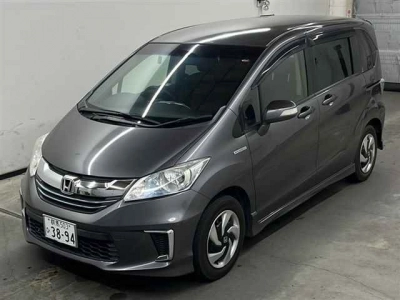 HONDA FREED HYBRID
