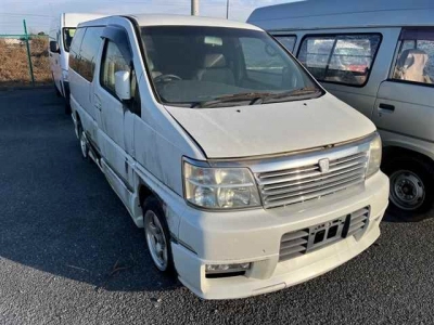 NISSAN ELGRAND