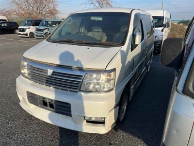 NISSAN ELGRAND