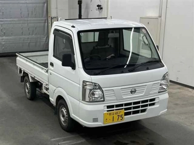 NISSAN NT100 CLIPPER